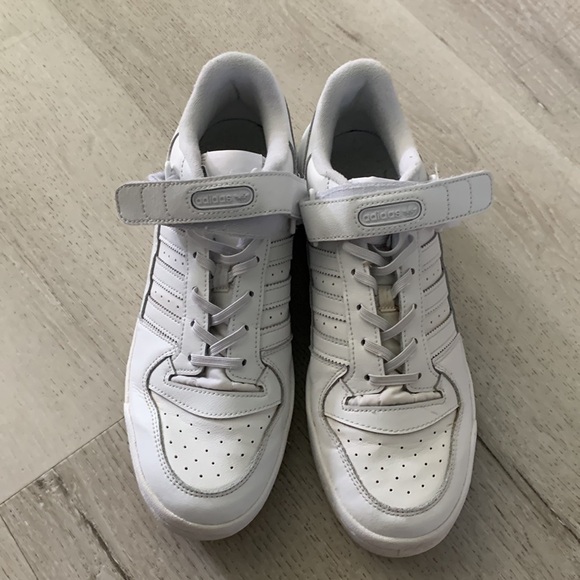 ADIDAS FORUM LOW’s white sneakers shoe’s casual size 9.5 back to school - Picture 5 of 12